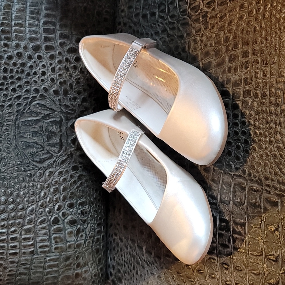 Stelle Dress Shoes Size 3 girls